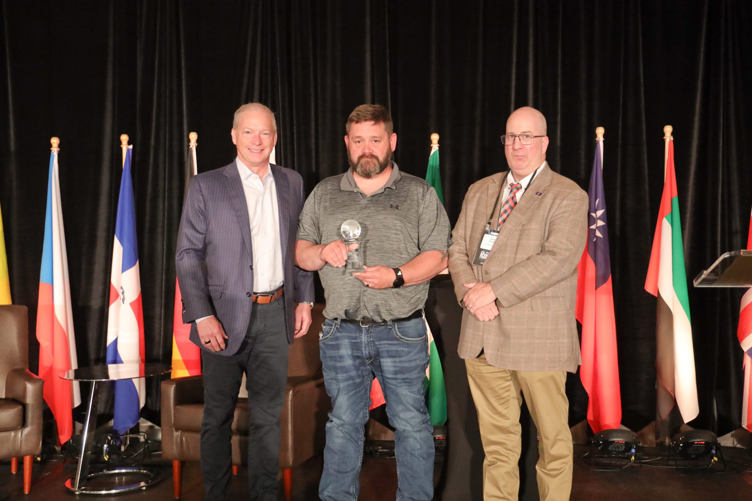 ICE Crystal Engineering accepts the Exporter of the Year award from NDTO.